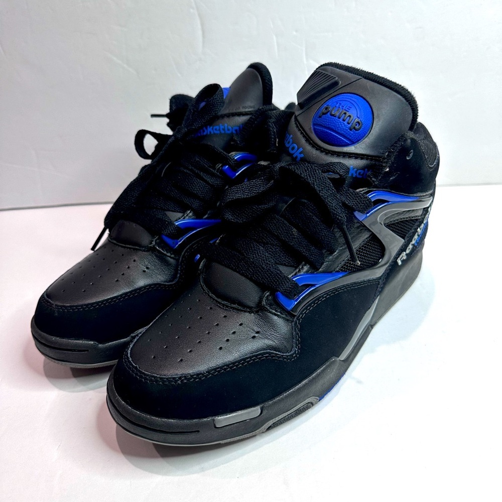 Men’s Reebok Pump Black and Blue Athletic Shoes sz.7